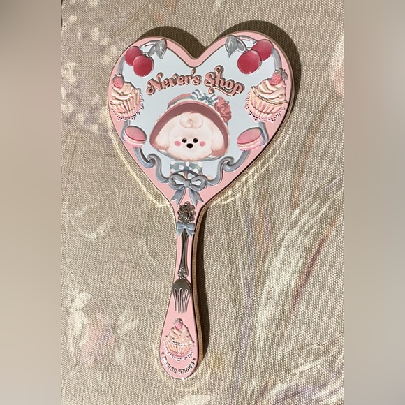 2/$20💕Hand Mirror 4”x 6 1/2” - Picture 3 of 4